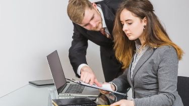 اهمیت هماهنگی تیم محتوا و پشتیبانی